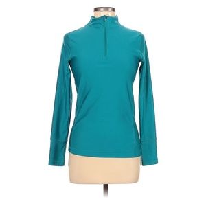Layer 8 Medium Long Sleeve Athletic Pullover